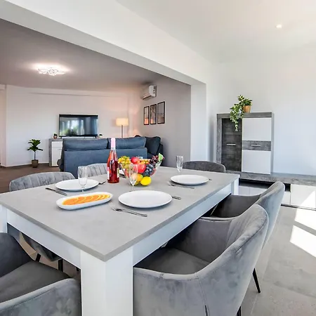 Villa Panorama By Interhome *